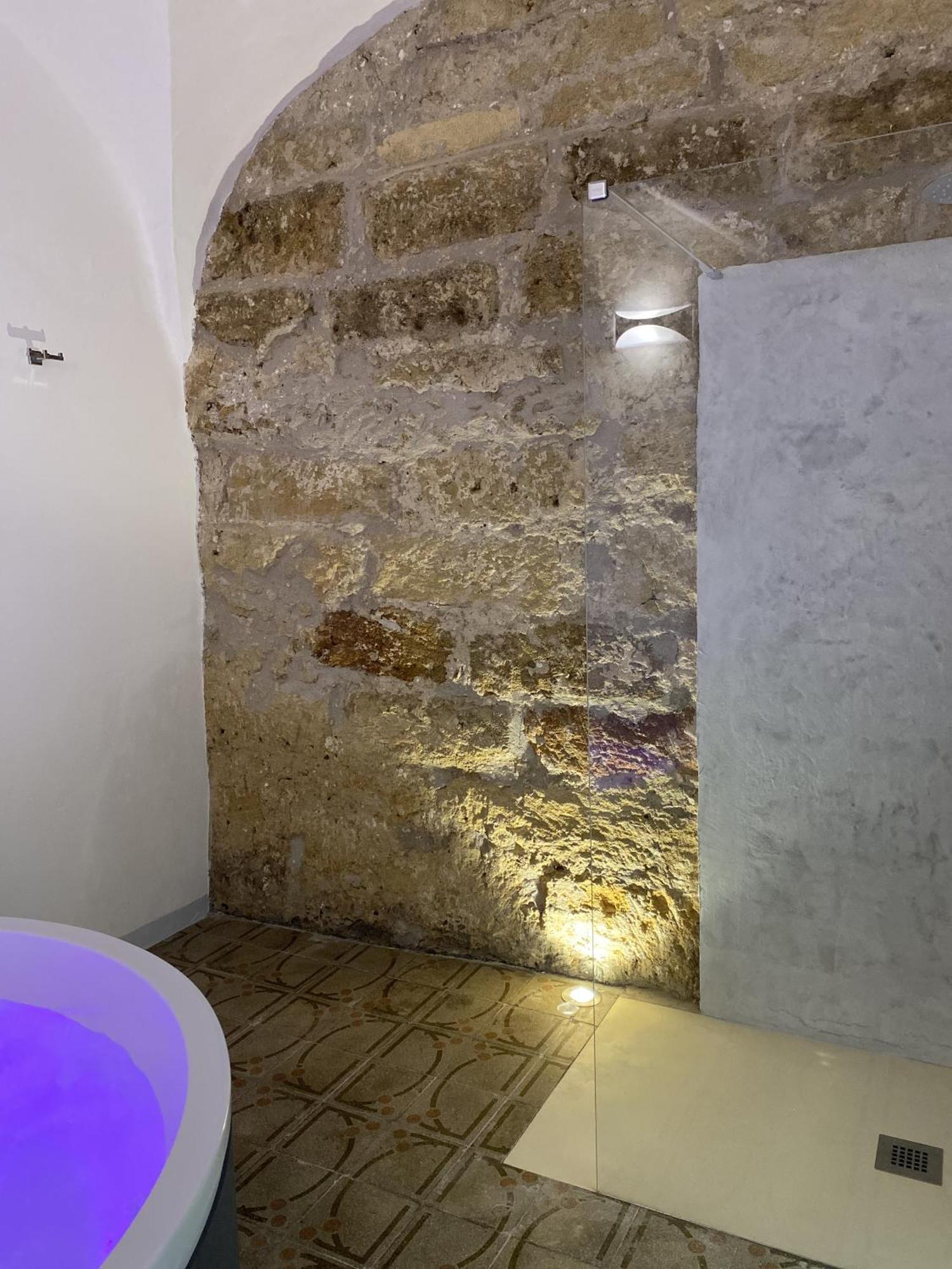 צ'יניזי Settegrana Suite Con Vasca Idromassaggio מראה חיצוני תמונה
